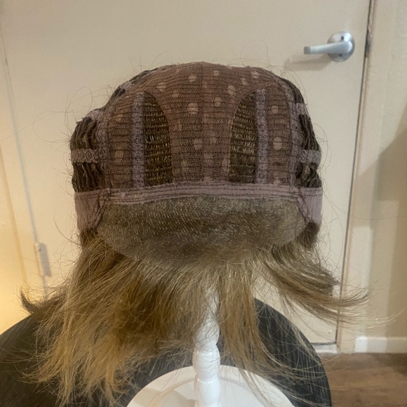 Jon Reneu Wig - Picture 6 of 8